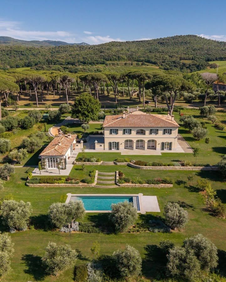 Villa con jardín escalonado